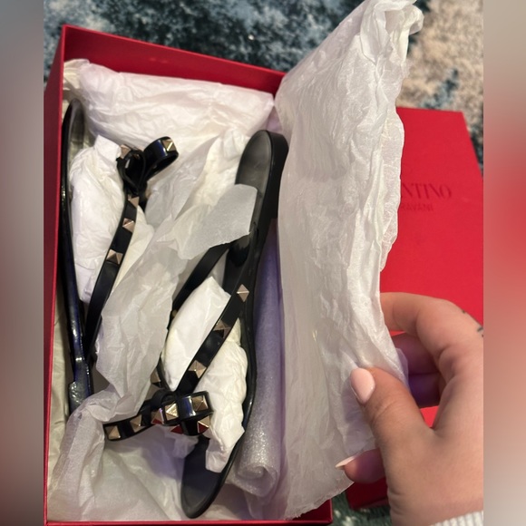 Valentino Garavani RUBBER ROCKSTUD THONG size 38 - Picture 10 of 10